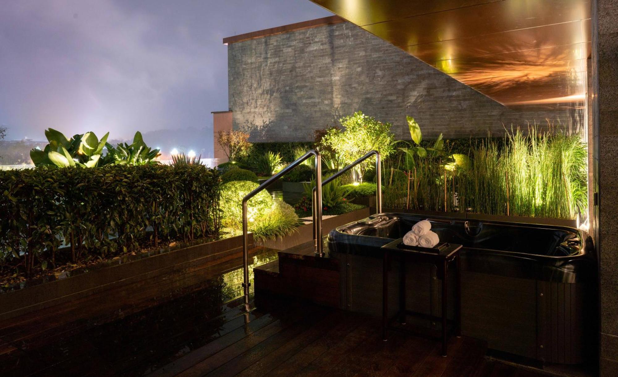 Le Meridien Emei Mountain Resort Emeishan Exterior photo
